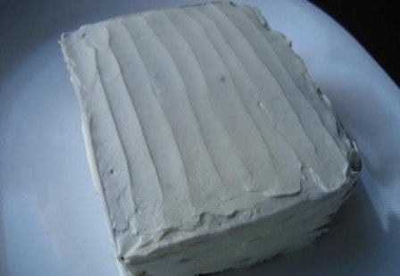 Бутербродный торт с копченым лососем и мягким сыром (рецепт с фото)